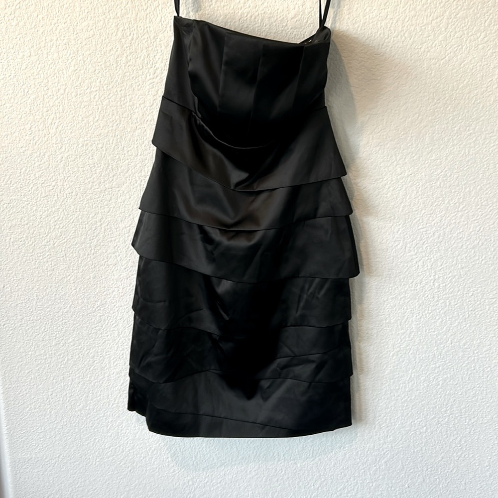 White House black‎ Market little black dress